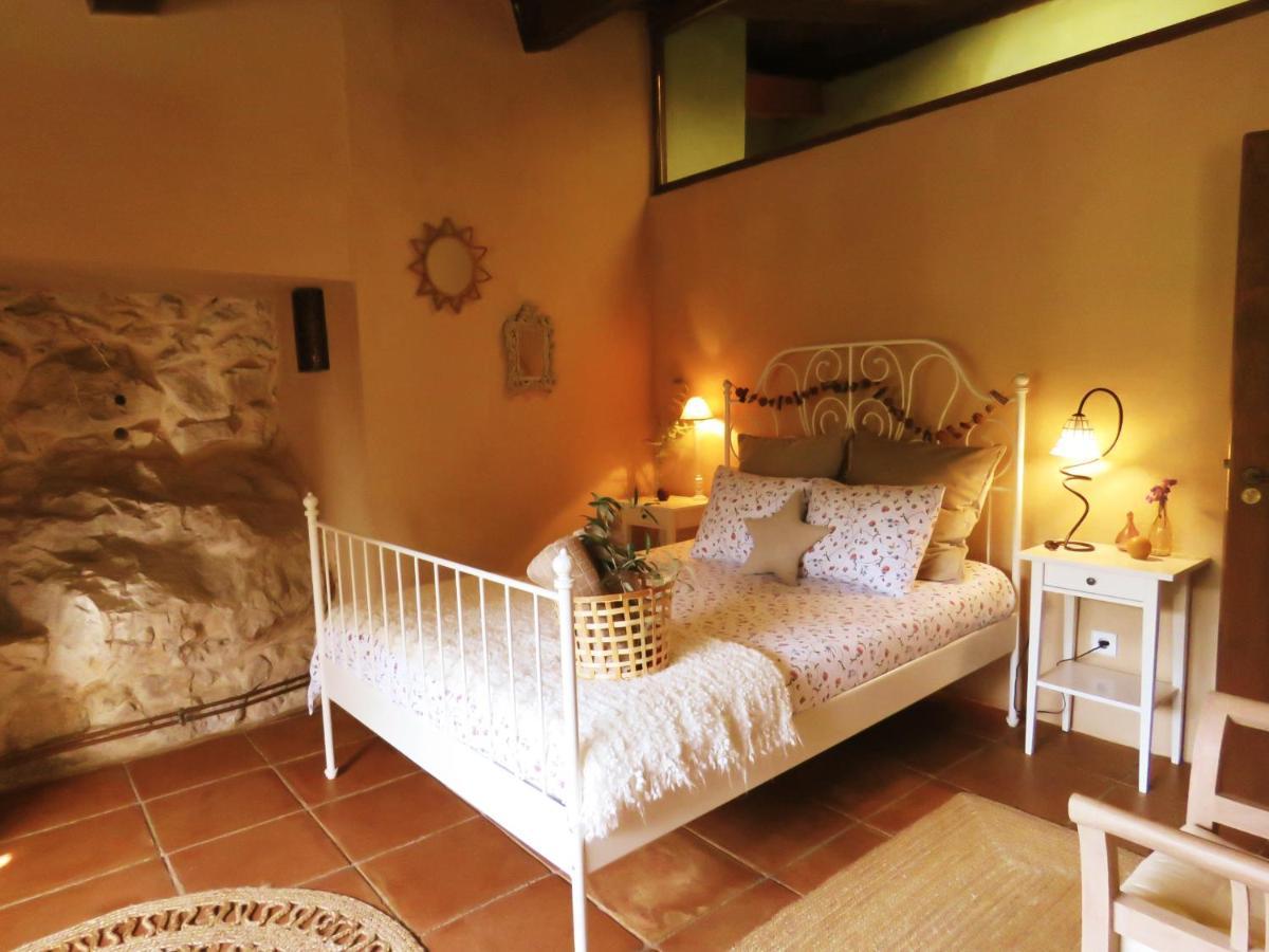 Casa Corazon De Piedra En El Rio Dulce Guest House Aragosa Bagian luar foto